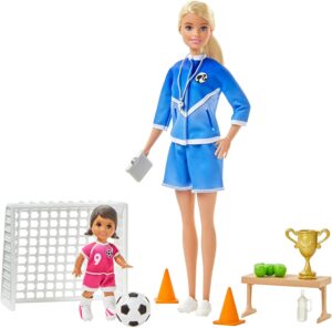 Barbie Quiero Ser Entrenadora de Fútbol con niña morena