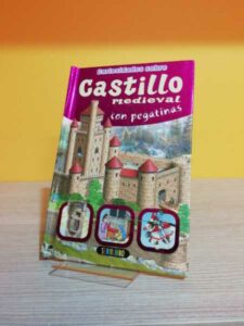 CURIOSIDADES SOBRE CASTILLO MEDIEVAL CON PEGATINAS